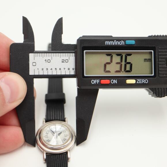 Vintage Fossil Womens Silver Tone Prism Crystal 24mm Watch PC9631 w New Battery - Picture 2 of 16